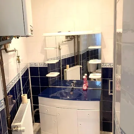De 2 Chambres A Avec Terrasse Amenagee Et Wifi *