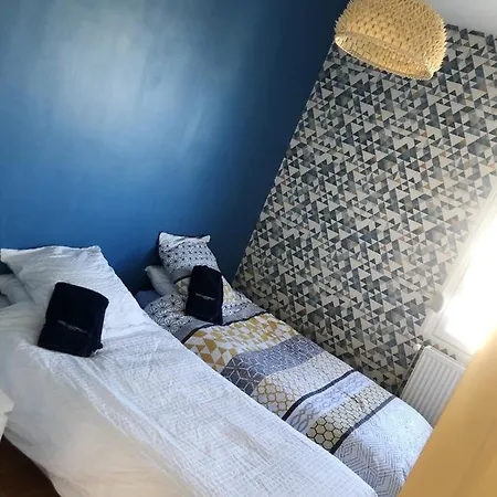 De 2 Chambres A Avec Terrasse Amenagee Et Wifi 아파트 얼트