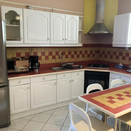 De 2 Chambres A Avec Terrasse Amenagee Et Wifi 얼트